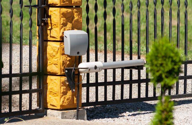 Auto swing gate opener installed by Auto Gate Guys. Reliable and secure automatic gate system for rural or residential properties