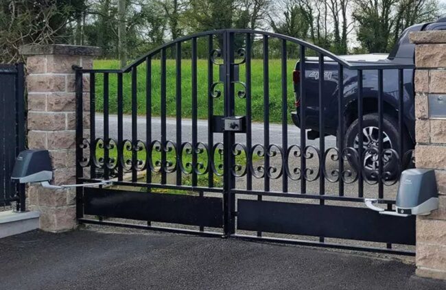 Ditec electric gate motors cover sliding, swing and barrier systems suited for reliable daily use in the Central Coast.